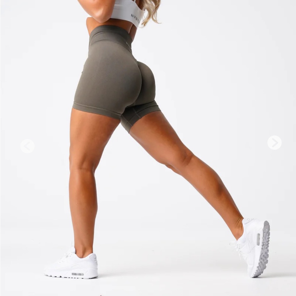 NVGTN Solid Seamless Shorts